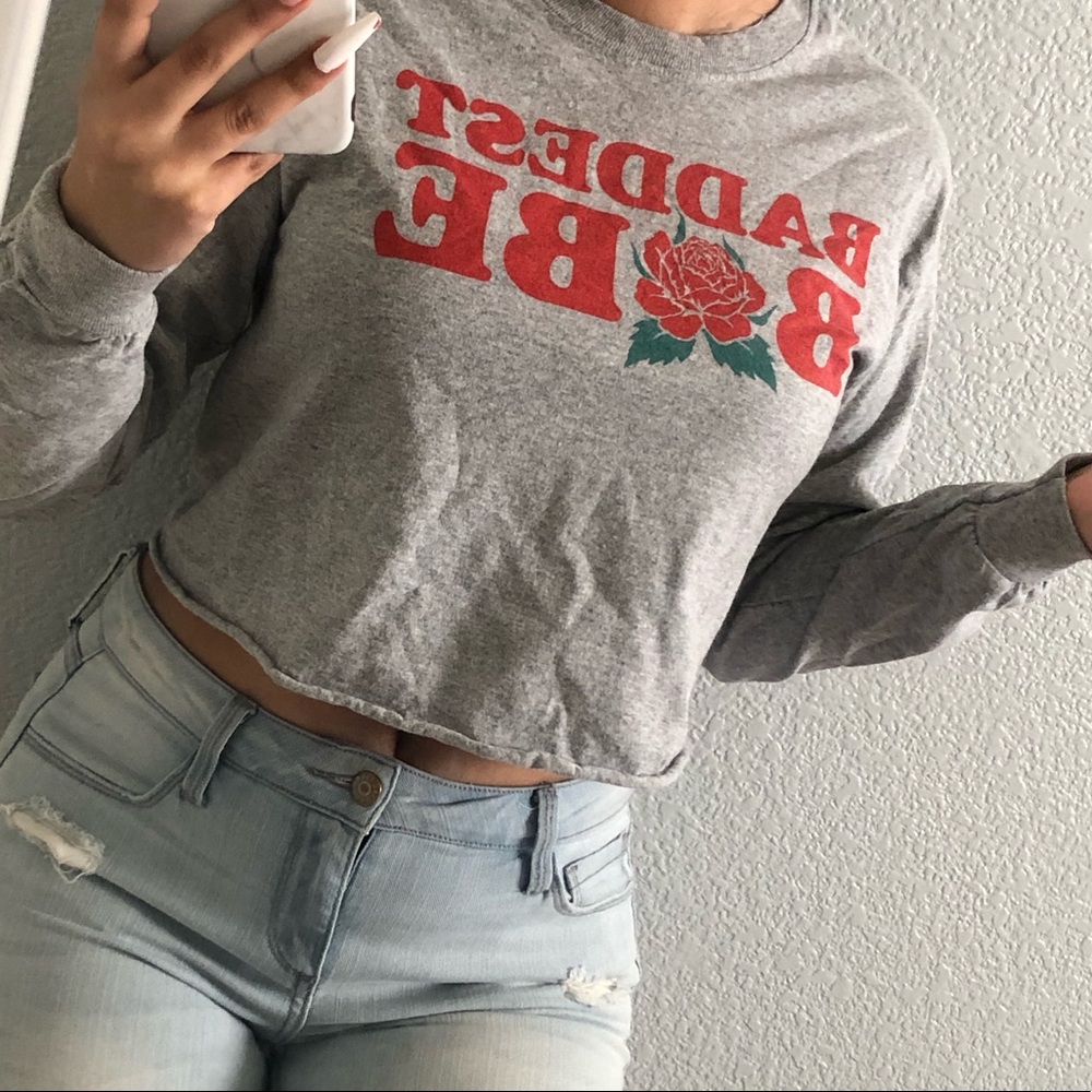 Grey baddest babe crop top!